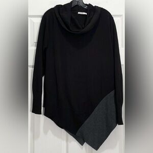 Linda Matthews Black & Gray Sweater w/ Asymmetrical Hem